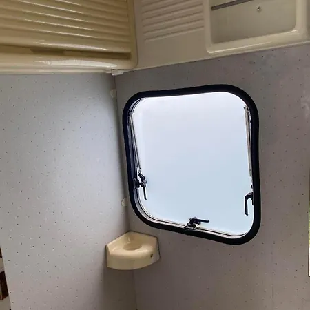 La P'tite Caravane מנהיי
